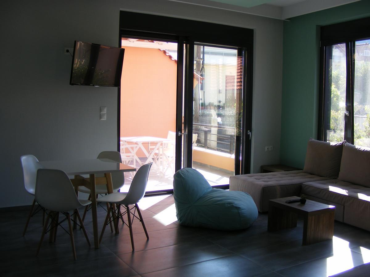 Alissachni Luxury Apartments Dherveni Exteriör bild