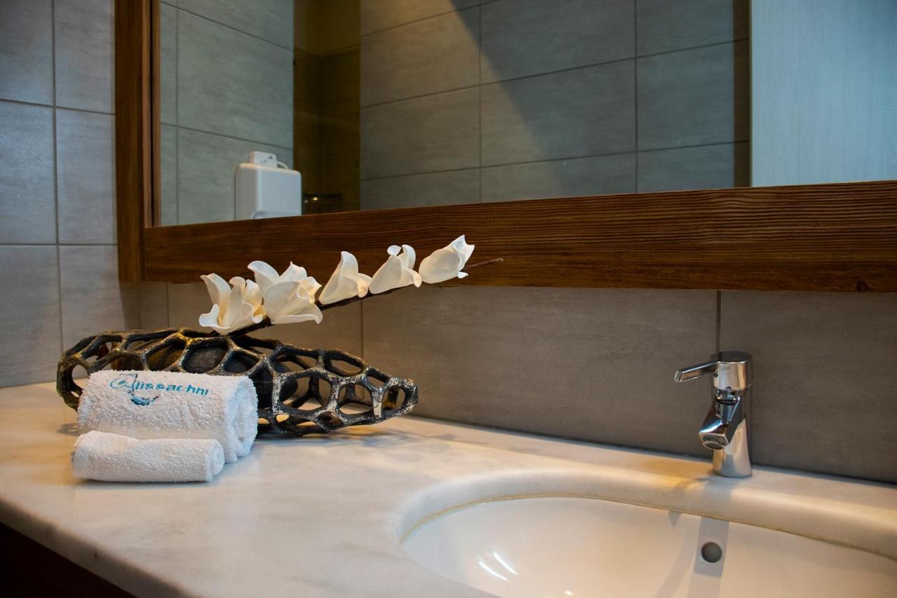 Alissachni Luxury Apartments Dherveni Exteriör bild